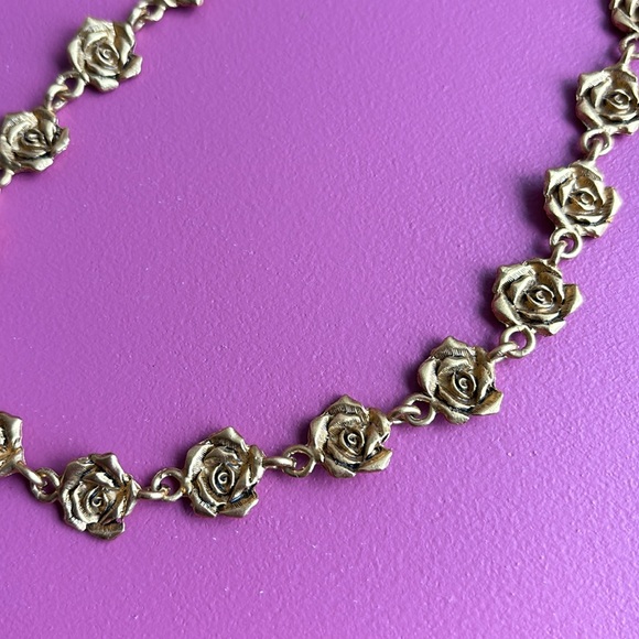 Vintage 90s Rose Necklace - Picture 2 of 7